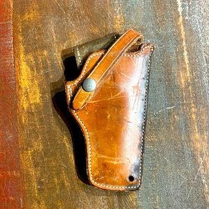 Safariland Leather holster, tan with black suede belt slip